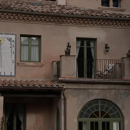Allotjament i esmorzar La Torre Casa Modernista 3*