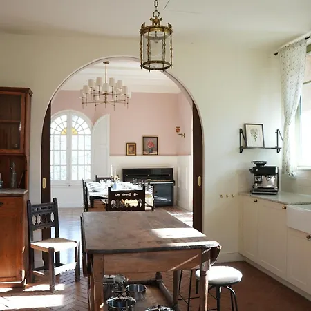 Allotjament i esmorzar La Torre Casa Modernista Borredà